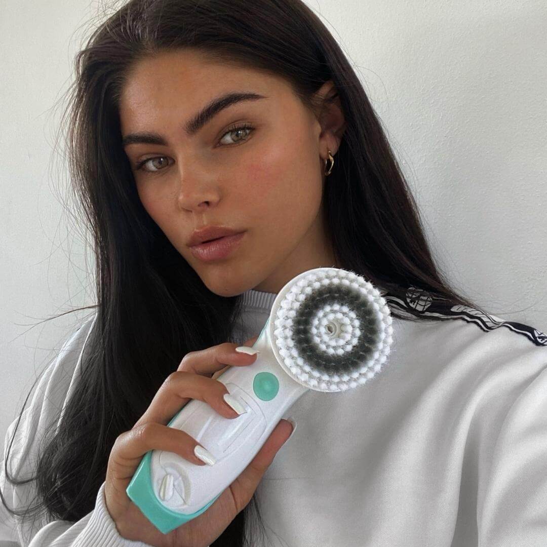 Cora 7 Body Cleansing Brush Set